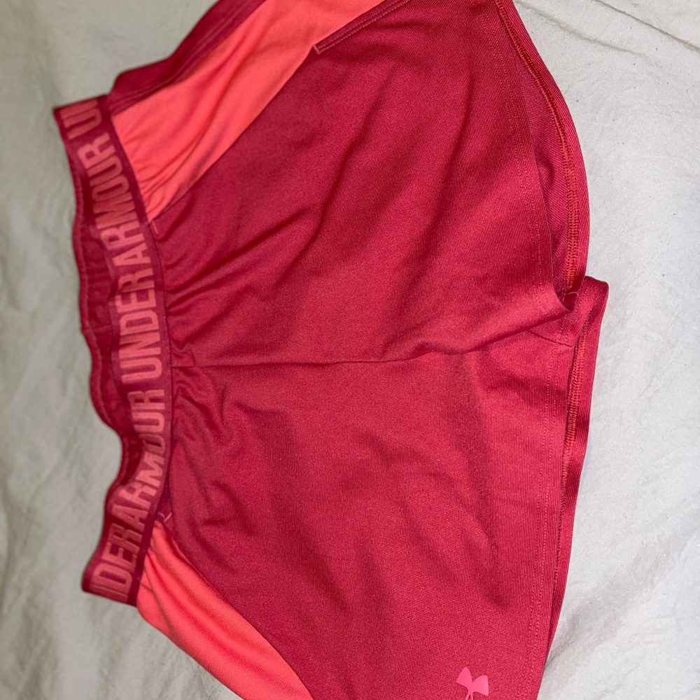 pink shorts